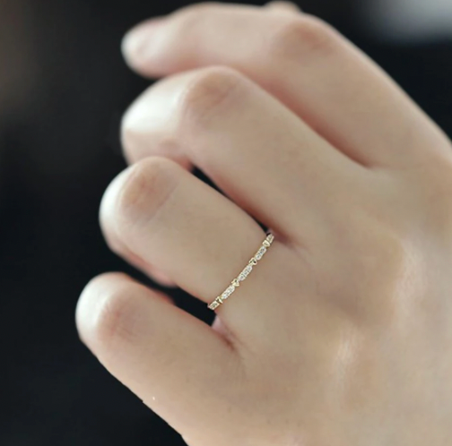 Pavé Bold Hearts Band Ring