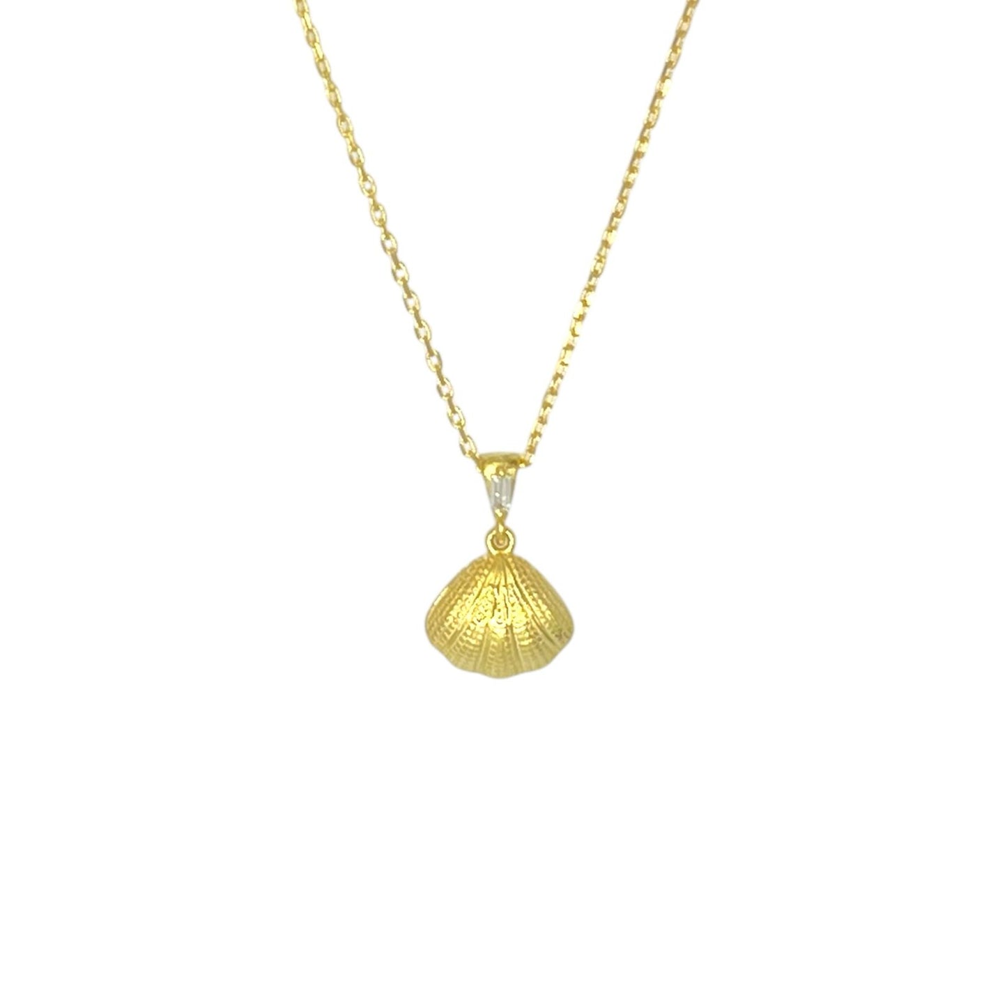 White Pearl in Golden Shell Necklace