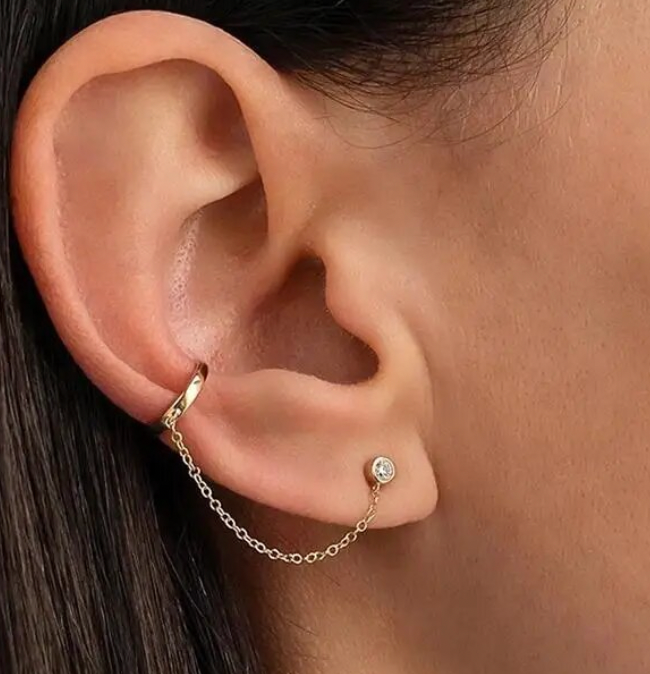 Circle Stud & Earcuff on Chain