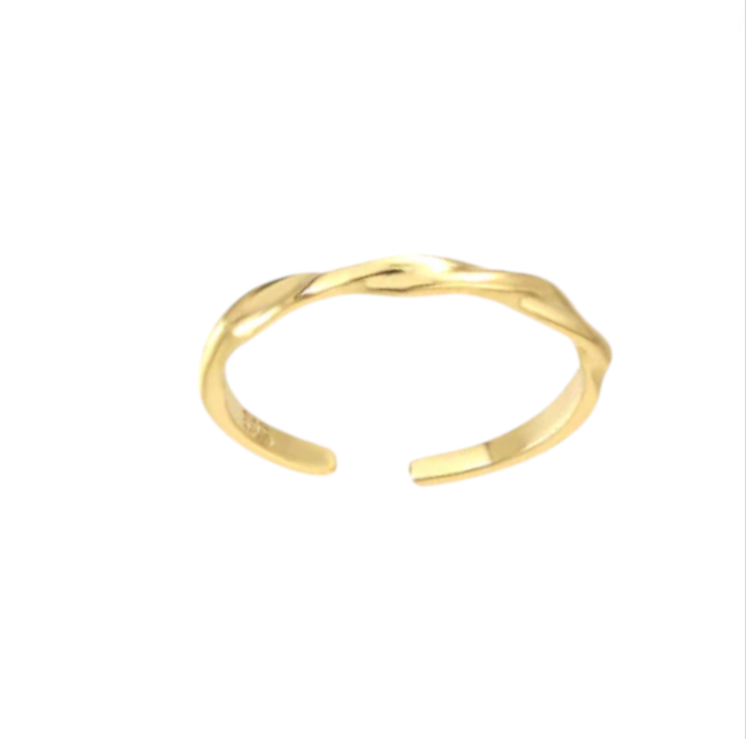 Thin Twisted Ring